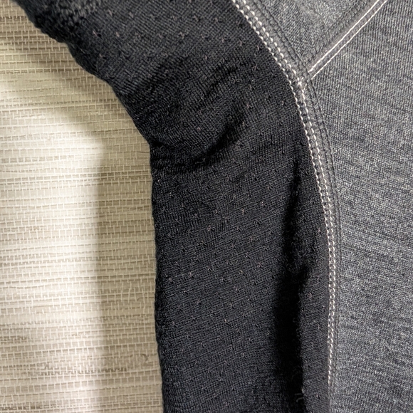 Icebreaker Merino Wool 260 Zone Black Gray Quarter Zip Pullover Small - Picture 2 of 15